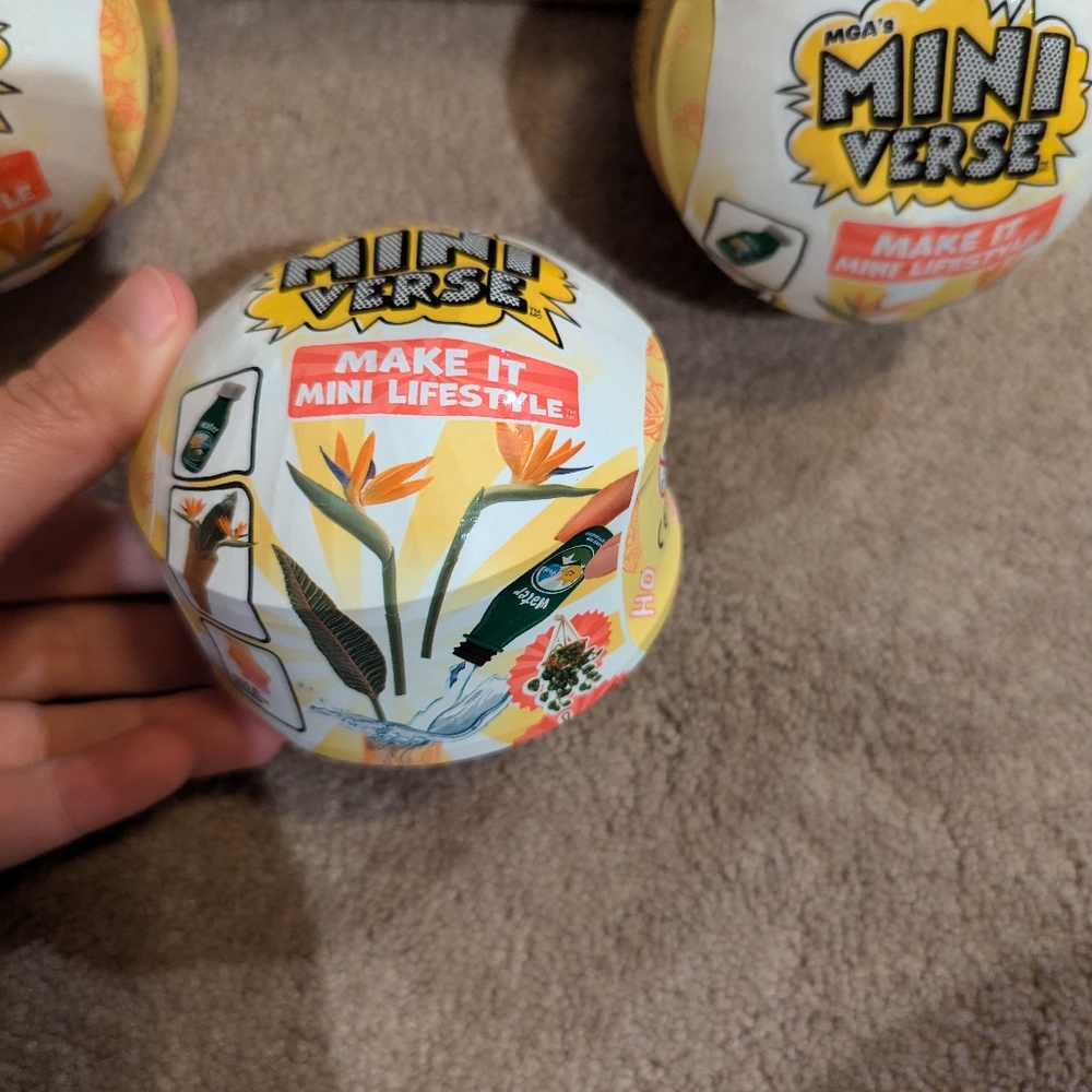 MGA's Miniverse make it mini lifestyle Home Series 1. set of 3 balls - Picture 3 of 4